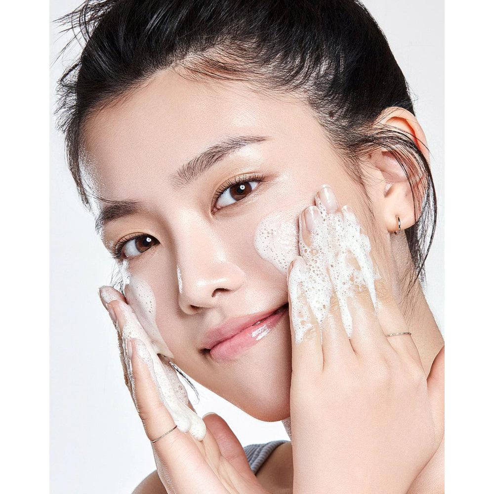 Soonsu Beauty 8 Hyaluronic Acid Hydrating Gentle Foaming Cleanser front view