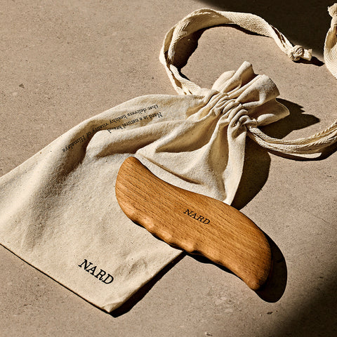 Nard Therapy Body Oil & Wood Gua Sha 3-Piece Gift Set (Body Oil 300ml + Wood Gua Sha + Cotton Travel Pouch)