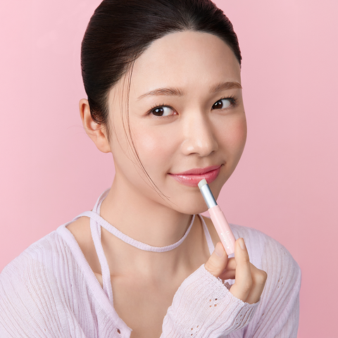 Mentholatum Lip Ice Magic Color Strawberry 2g (4 Pack)