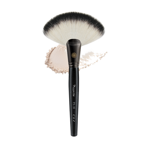 Picasso PA16 Fan Powder Brush (1 pc)