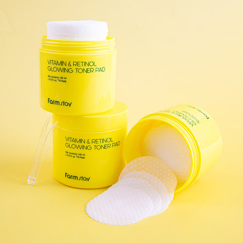 Farmstay Vitamin & Retinol Glowing Toner Pads (70 pads)