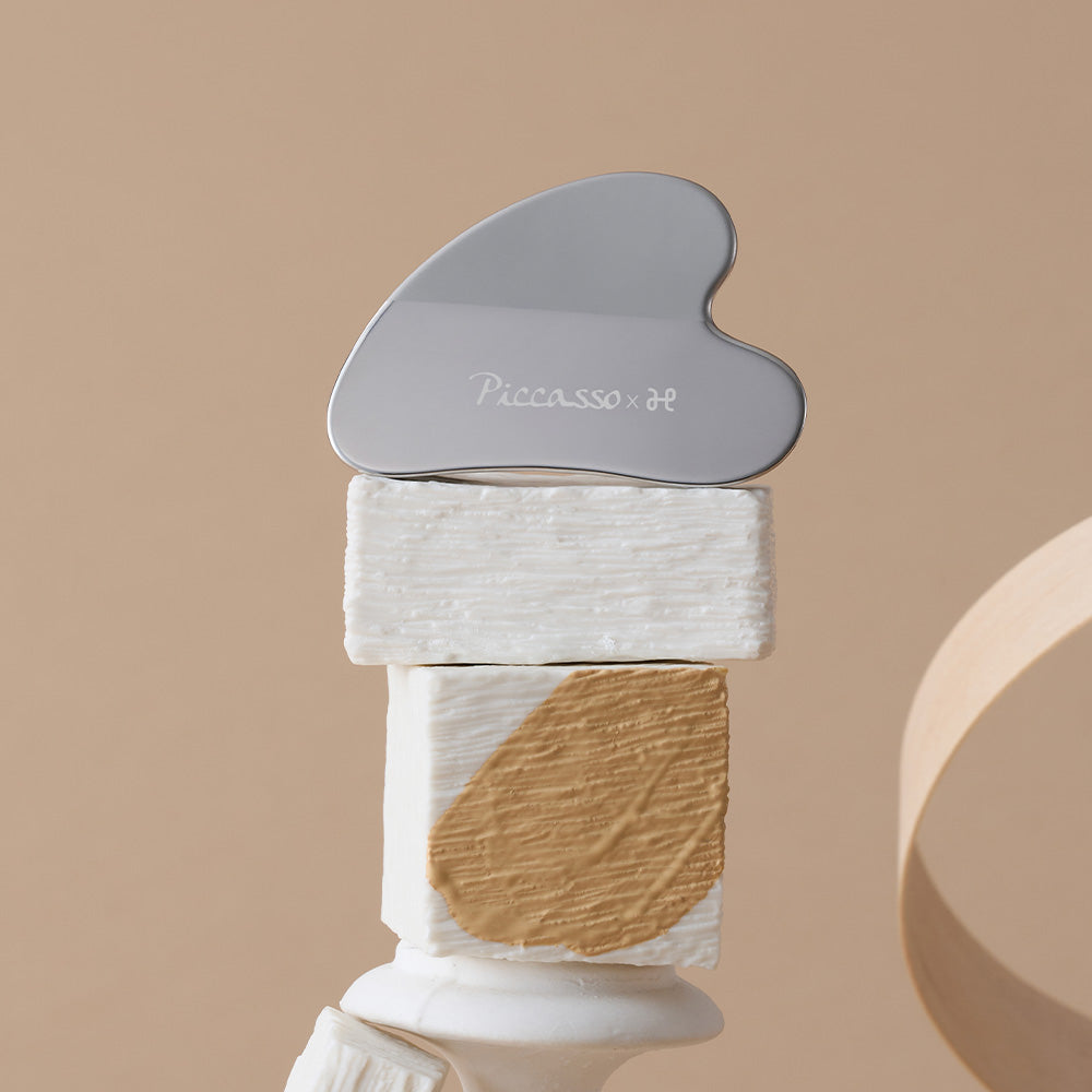 Picasso Curved Makeup Spatula 1ea
