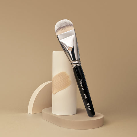 Picasso FB20 Foundation (Includes 4 Micro Puffs)