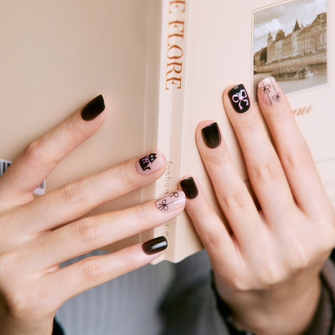 Dashing Diva Magic Press Black Mio (Regular Round) Nail Tips