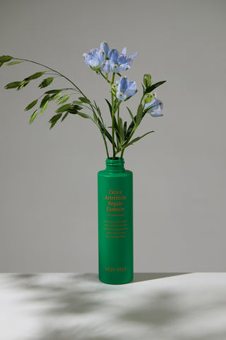 VELY VELY Cica Mugwort Repair Essence 160ml