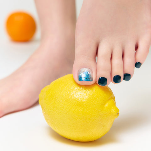 Dashing Diva Glaze Pedicure Turquoise