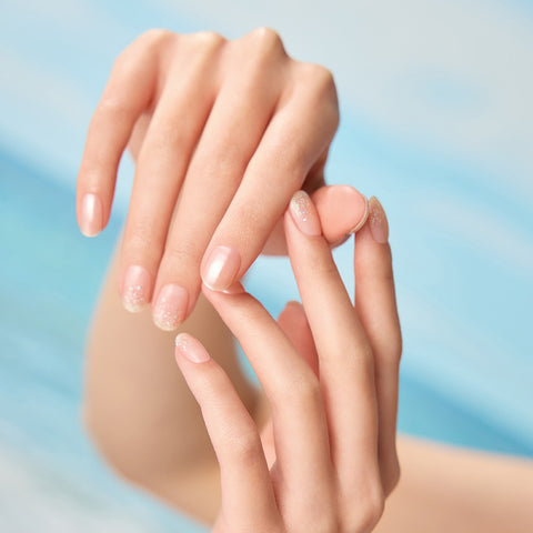Dashing Diva Glaze Lucent Nail Seals