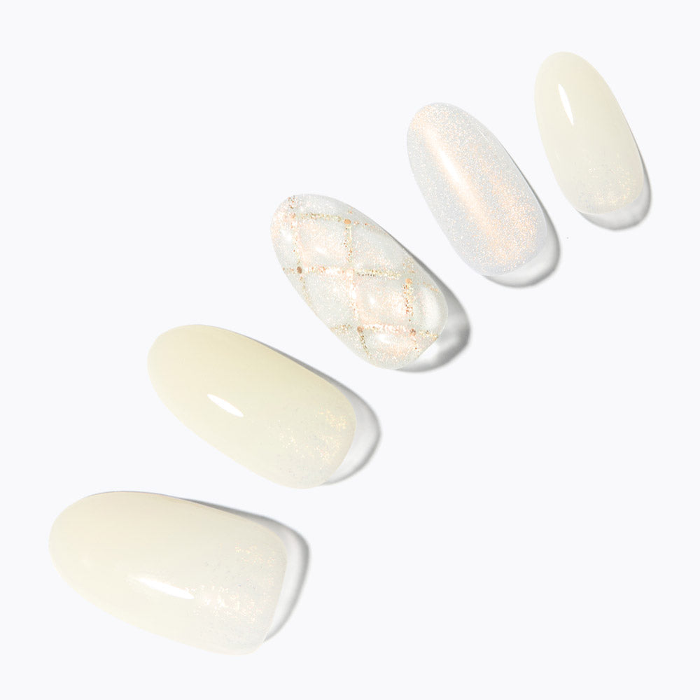 Dashing Diva Magic Press Shimmer Quilting (Almond) Nail Tips