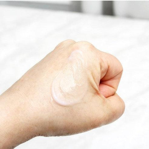 Soonsu Beauty Premium Arbutin 5 % Cream texture close-up