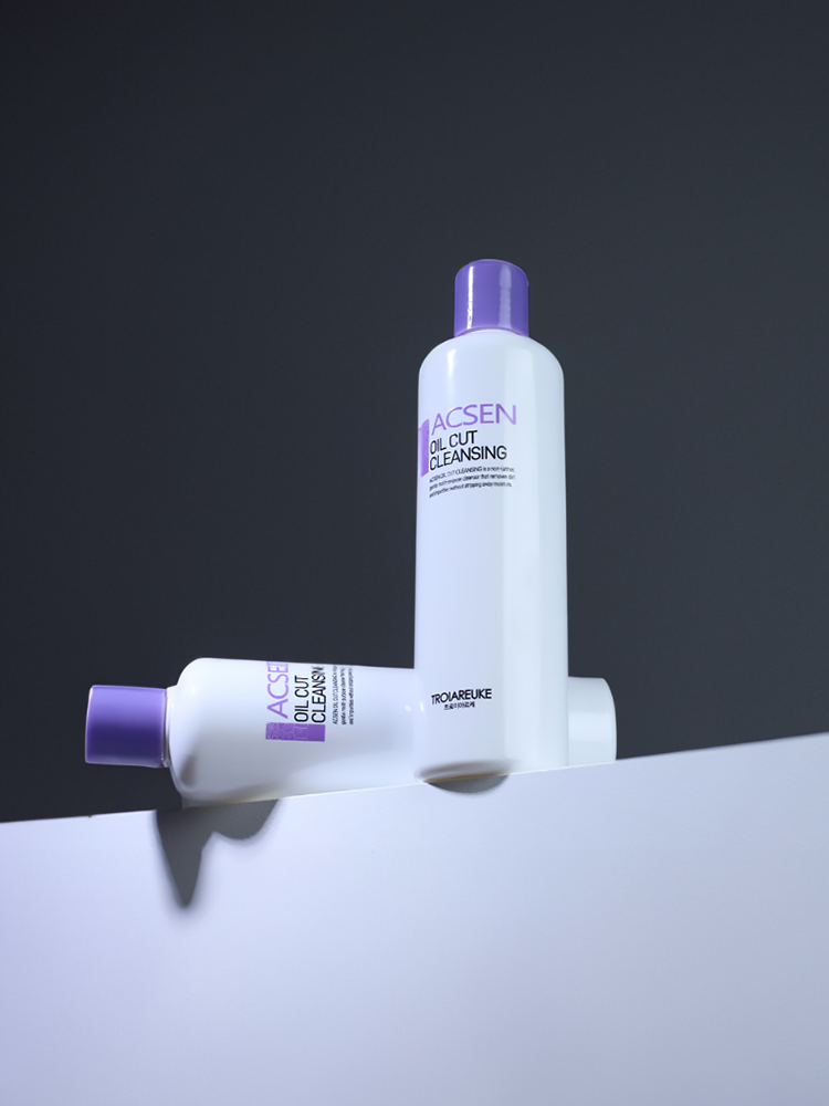 Troiareuke Aksen Oil-Cut Cleansing 300ml