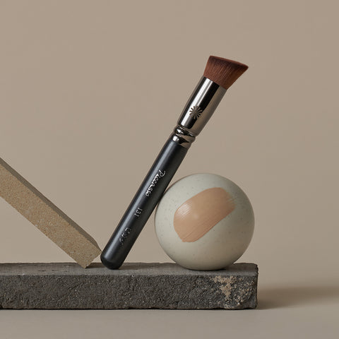 Picasso 131 Pore Foundation Brush 1ea