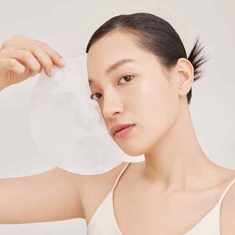 Soonsu Beauty Gold Collagen Ampoule Mask texture close-up