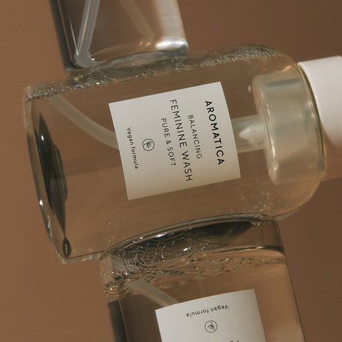Aromatica Pure & Soft Feminine Wash Main & Refill Set (300ml + 300ml)