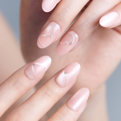 Dashing Diva Magic Press Blushing Heart (Almond) Nail Tips