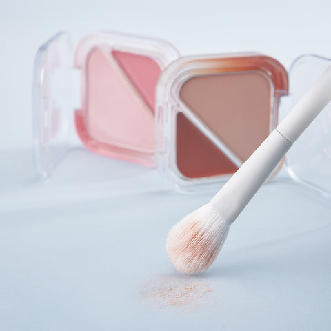 LUNA Glow Layer Blur Cheek 8.5g + Brush Puff (1pc) Set