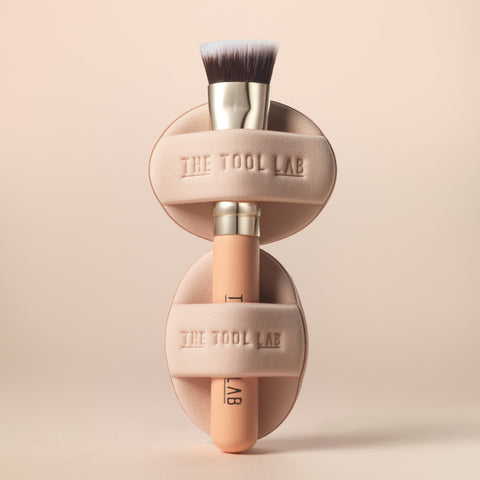 The Tool Lab Skin Fit Conceal Duo Concealer Brush Set (1 Brush + 2 Finger Puffs + Case)