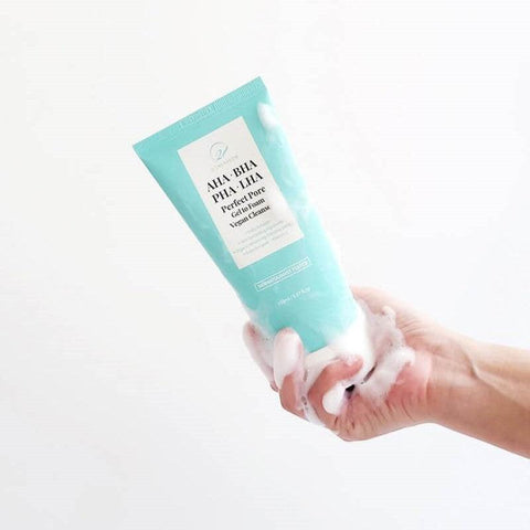 Soonsu Beauty Perfect Pore Gel to Foam Vegan Cleanser texture close-up