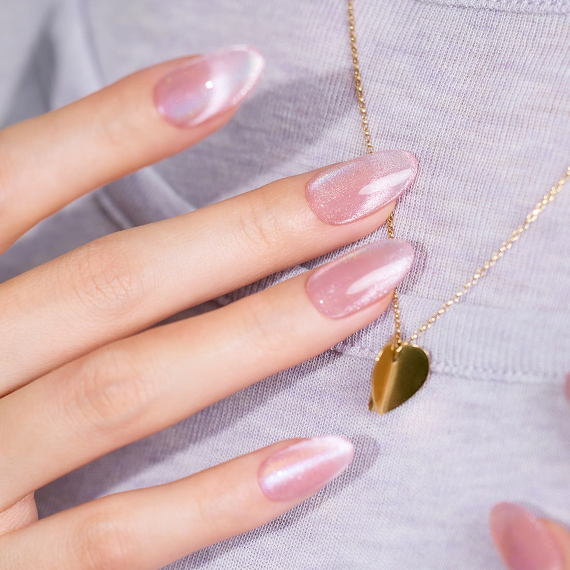 Dashing Diva Magic Press Glow Berry (Almond) Nail Tips