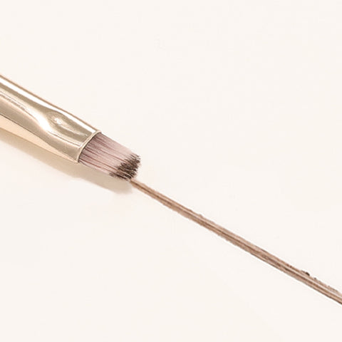 The Tool Lab 219 Eyeliner Concealer Brush (Spot Cover)