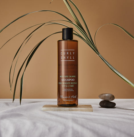 Curlyshyll Moisture Calming Shampoo 330ml