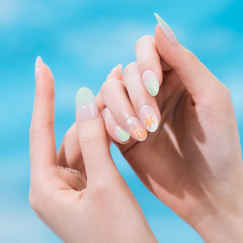 Dashing Diva Magic Press Ocean Glow (Almond) Nail Tips