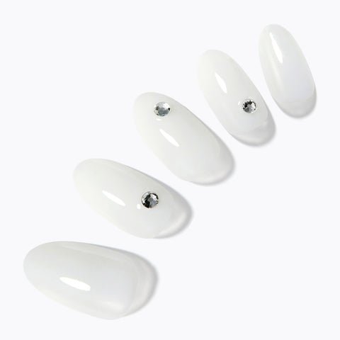 Dashing Diva Magic Press Clear White (Almond) Nail Tips