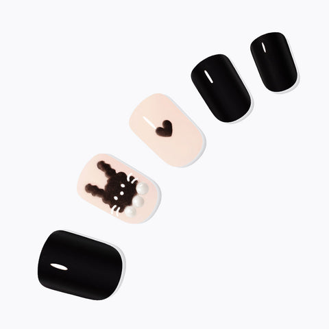 Dashing Diva Magic Press Rich Rabbit (Regular Round) Nail Tips