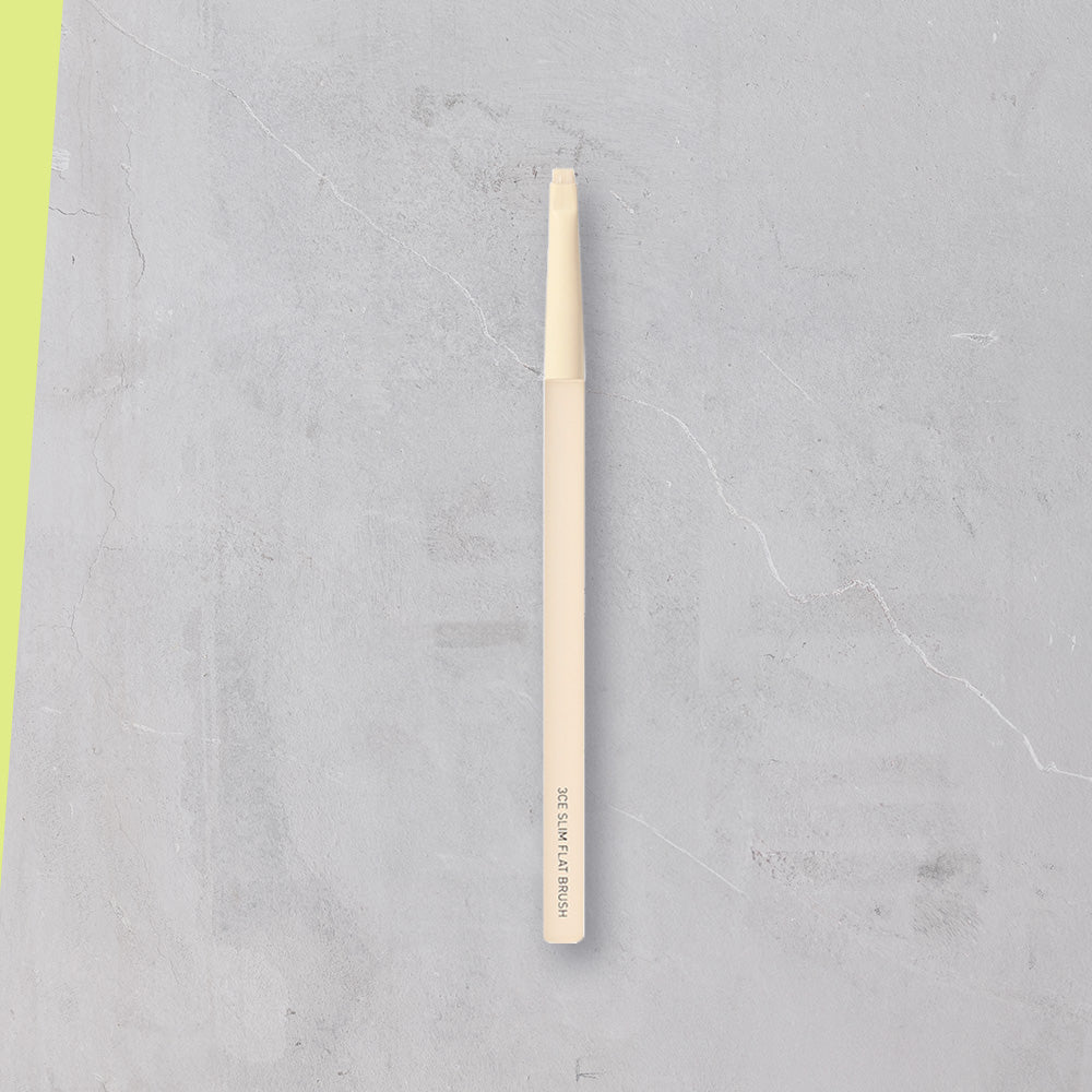 3CE Slim Flat Brush (1pc)