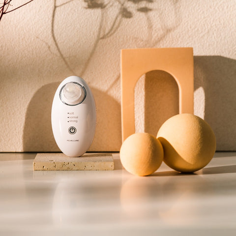 Pearlcare Sebum Suction Blackhead Remover (White) 4 Interchangeable Heads USB-C