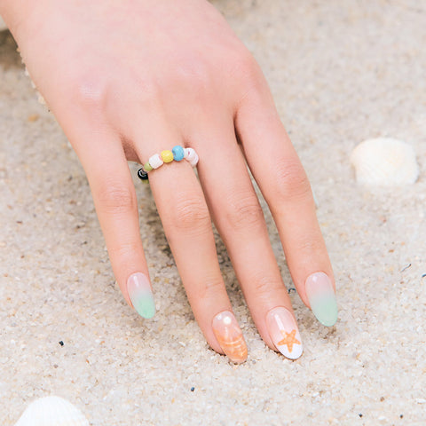 Dashing Diva Magic Press Ocean Glow (Almond) Nail Tips
