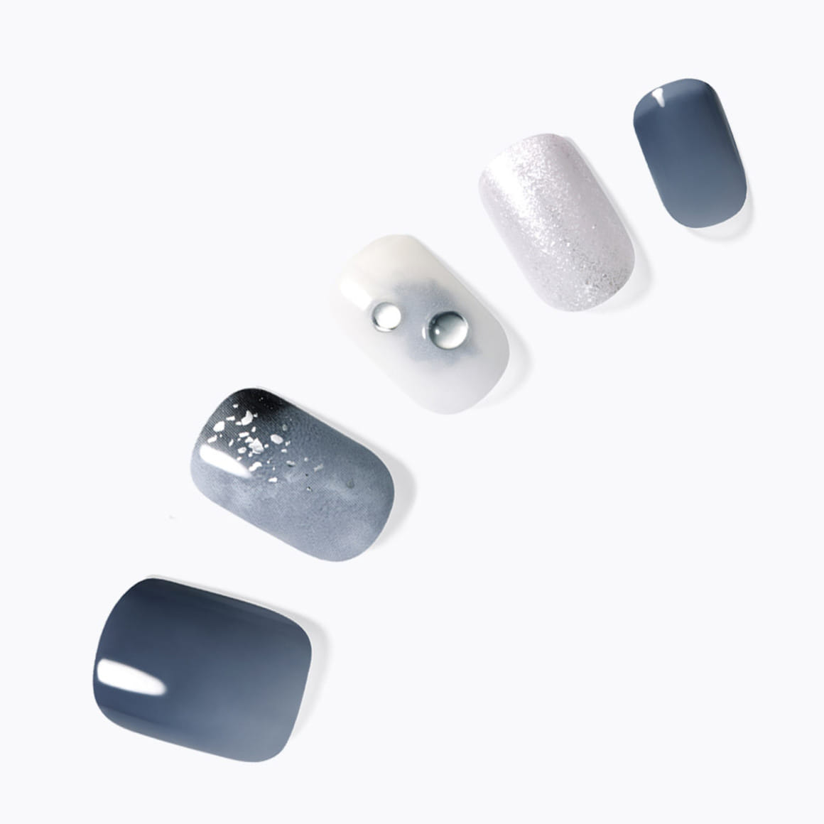 Dashing Diva Magic Press Winter Night (Regular Round) Nail Tips