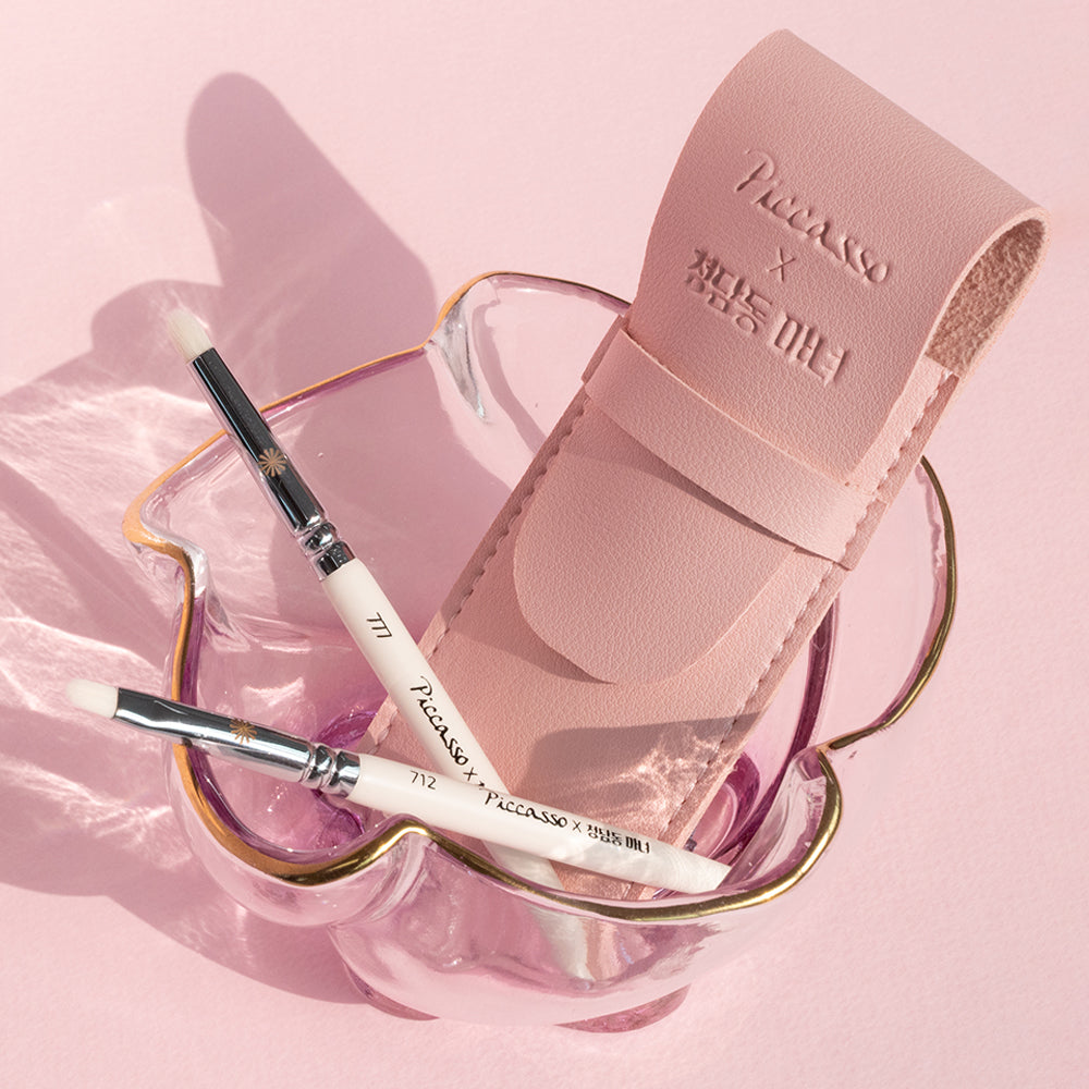 Picasso x Cheongdam-dong Witch Aegyosal Brush 2-Piece + Pouch Set