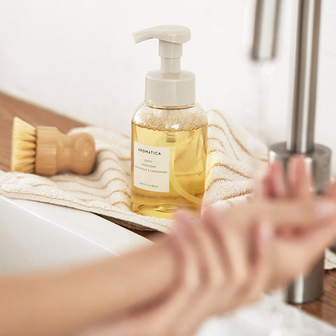 Aromatica Zesty Hand Soap Grapefruit & Tangerine - Main Bottle + Refill Set (300ml + 300ml)