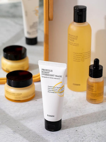 Soonsu Beauty Full Fit Propolis Honey Overnight Mask texture close-up