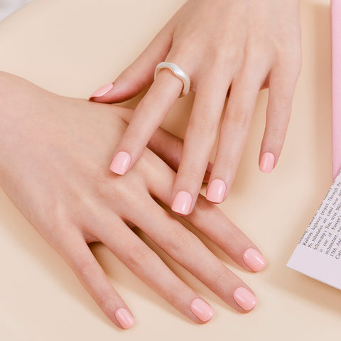 Dashing Diva Magic Press Strawberry Cream (Short Square) Nail Tips
