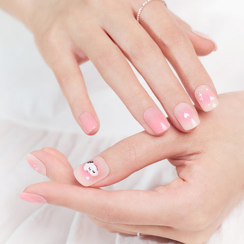 Dashing Diva x Peanuts Magic Press Lovely Snoopy (Regular Round) Nail Tips