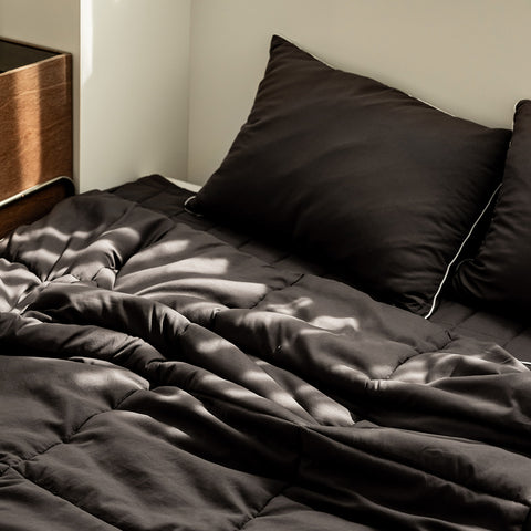 Nard Relaxa Deep Sleep All-Season Comforter (Charcoal / White)