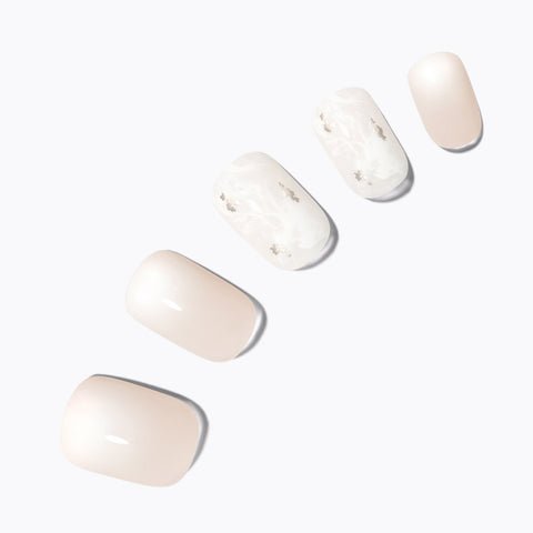 Dashing Diva Magic Press White Marble (Regular Round) Nail Tips