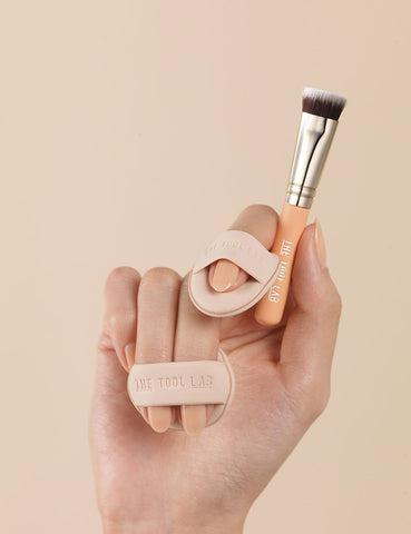 The Tool Lab Skin Fit Conceal Duo Concealer Brush Set (1 Brush 4 Finger Puffs Mini Soap & Case)