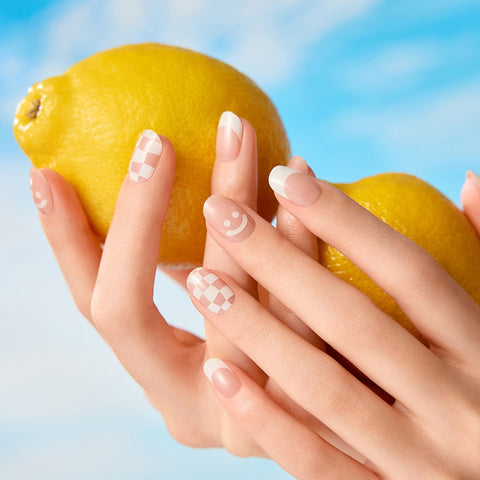 Dashing Diva Glaze Joyful Smile Nail Stickers
