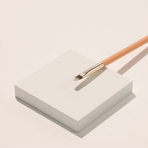 The Tool Lab 222 Corrector Lip Concealer Makeup Brush