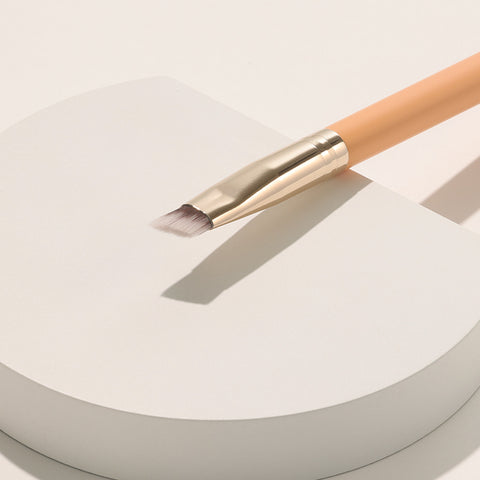 The Tool Lab 216 Eyeliner & Eyebrow Angled Brush