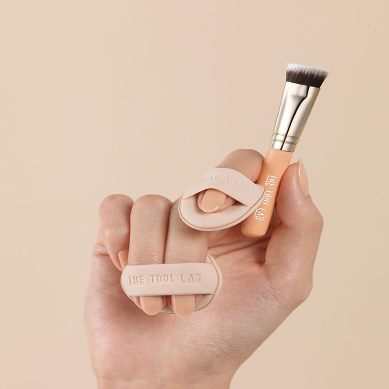 The Tool Lab Skin Fit Conceal Duo Concealer Brush Set (1 Brush + 2 Finger Puffs + Case)