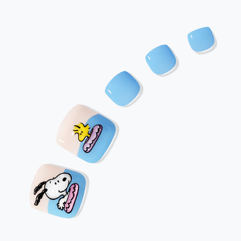 Dashing Diva X Peanuts MagicPress Pedicure Summer Snoopy