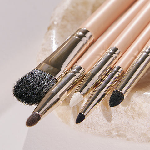 The Tool Lab Volume Aegyo-sal Duo Glitter Under-Eye Shadow (with Eyeshadow Brush)