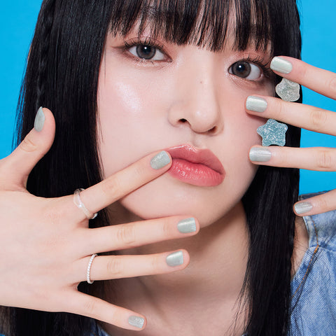 Dashing Diva Magic Press Mint Aurora (Regular Round) Nail Tips