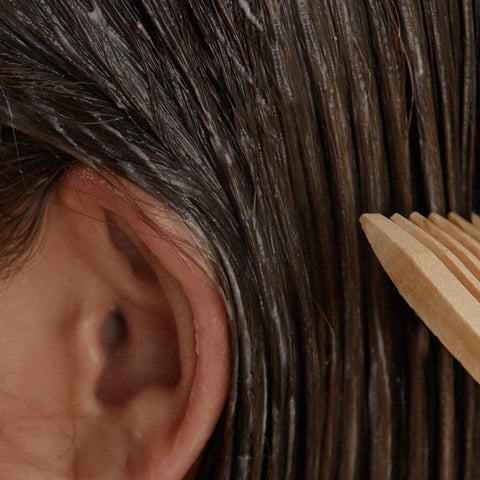 Nard Sensitive Hair 3-Piece Paddle Brush Gift Set (Shampoo 500ml + Treatment 500ml + Paddle Brush M)