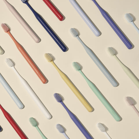 Median 365DAYS Adult Toothbrush 12-Pack