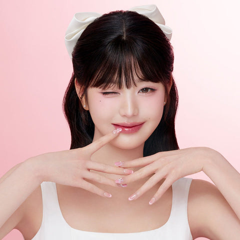 Dashing Diva MagicPress Fleur (Almond) Nail Tips