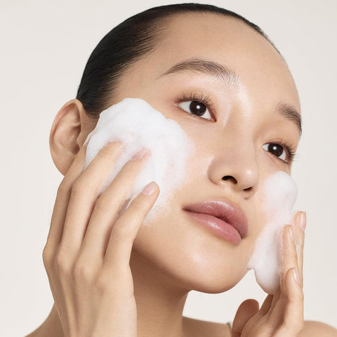 Soonsu Beauty Signature Ginseng Facial Soap  x 2 texture close-up